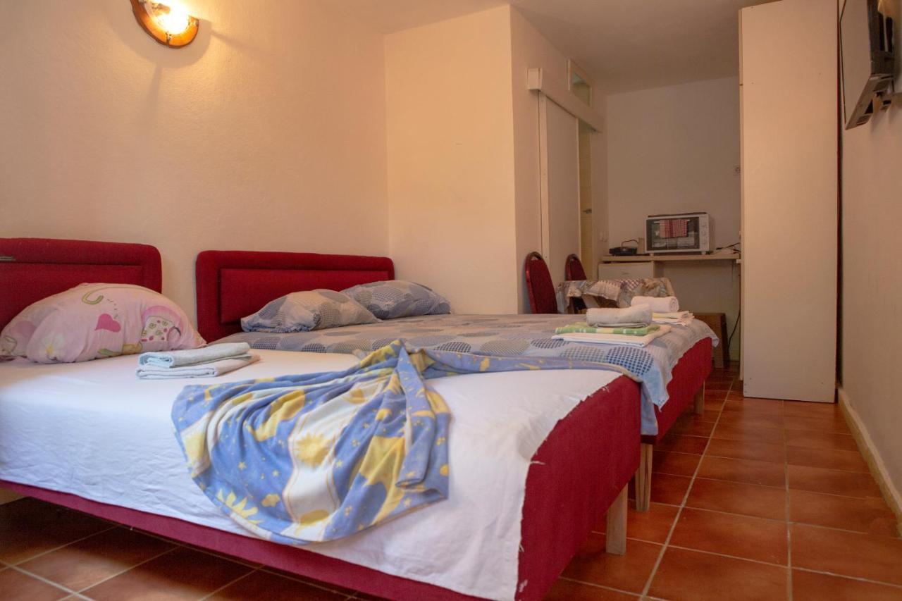 Family Apartments Vukcevic Čanj Buitenkant foto