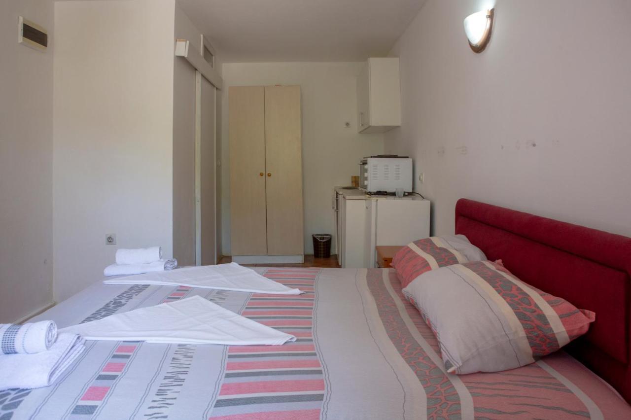 Family Apartments Vukcevic Čanj Buitenkant foto